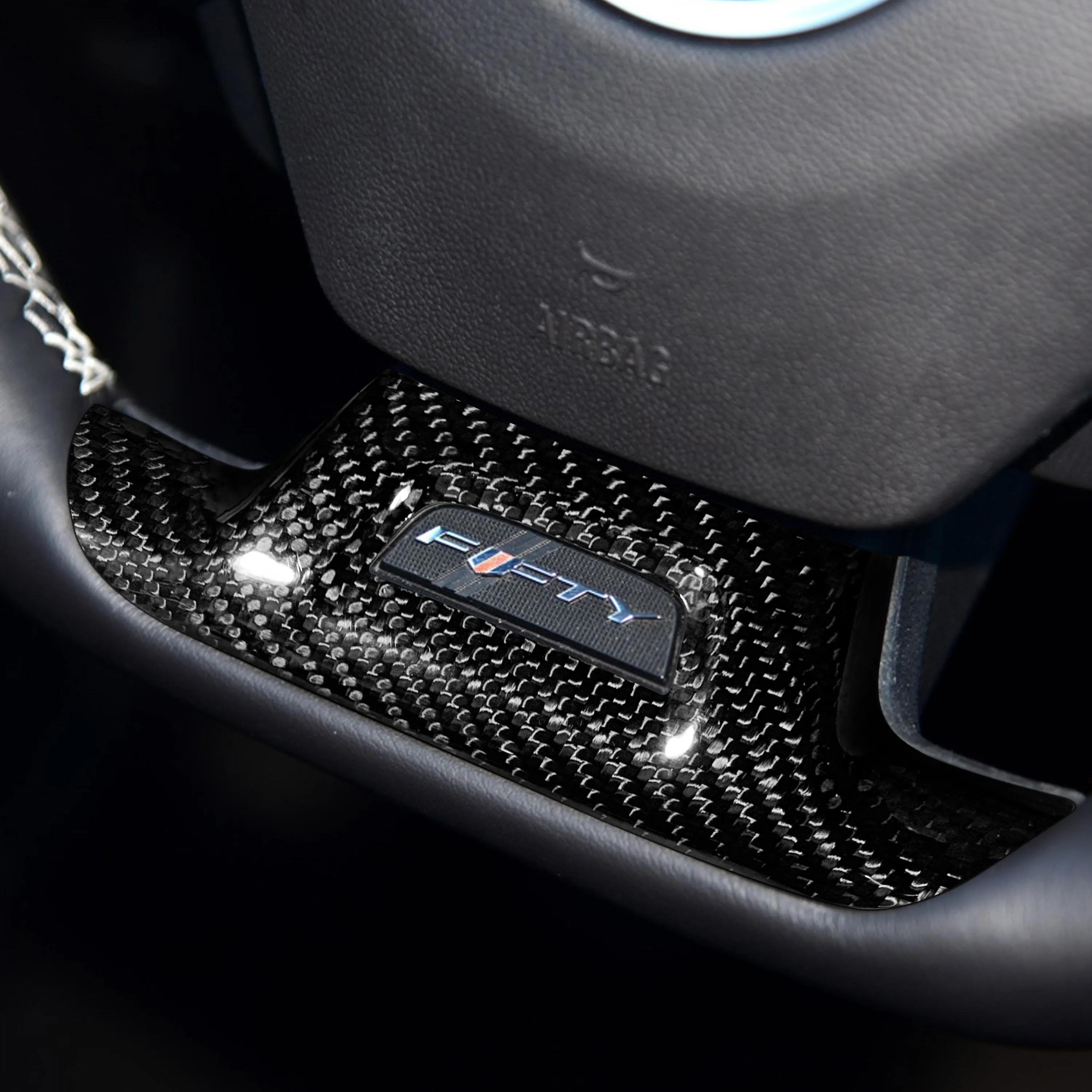 

Hi-end Real Carbon Fiber Steering wheel Cover sticker Interior Sticker Trim For Chevrolet Camaro