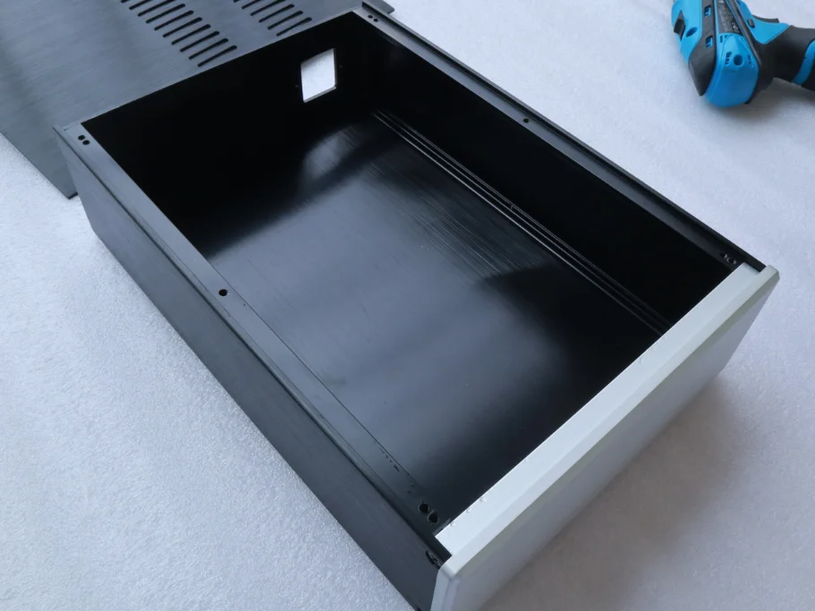 

2208 Power Amplifier Chassis NO POWER Can Be Used as Pre- decoding Chassis with Heat Sink 215 * 80 * 308mm