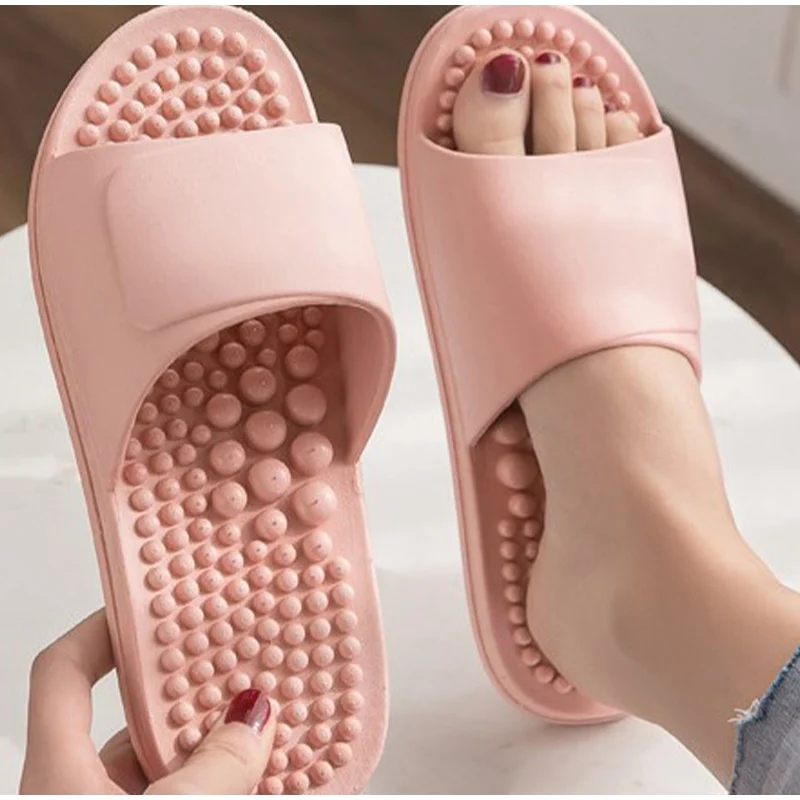 

Women Slippers Home Massage Unisex Couple Shoes Female Indoor Soft Non-Slip Slipper Wear-Resistant Flip Flops For Bathroom 2021
