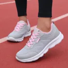 Женские сетчатые дышащие кроссовки для бега, модные однотонные кроссовки большого размера на платформе, вязаные кроссовки со шнуровкой