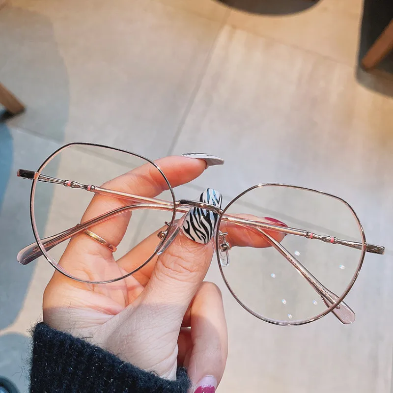 

Unique Anti-blue Light Metal Square Eyeglasses Women Elegant Oversized Trend Eyewear One Peice Men Fashion Computer Galsses