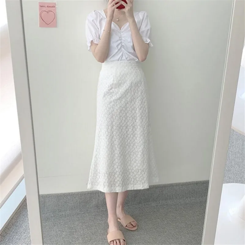 

Women Summer 2 Pieces Set Solid V-Neck Crop Top Blouse T shirt + Lace Empire Embroidery Skirt