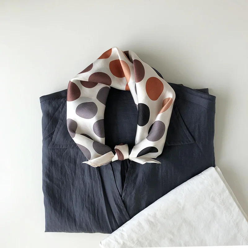 

Шарф из 2021 шелка тутового шелкопряда Женский, Модная Летняя Пляжная Маленькие шарфы шаль, бандана, хиджаб, пончо из пашмины, 53*53 см, 100%