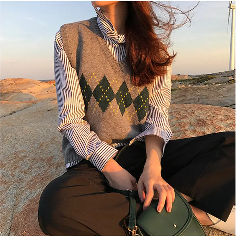 

Вязаная жилетка с Для женщин тонкий свитер без рукавов с узором "ромбиками" Chic корейский элегантный дизайн простой вязаный с v-образным выре...