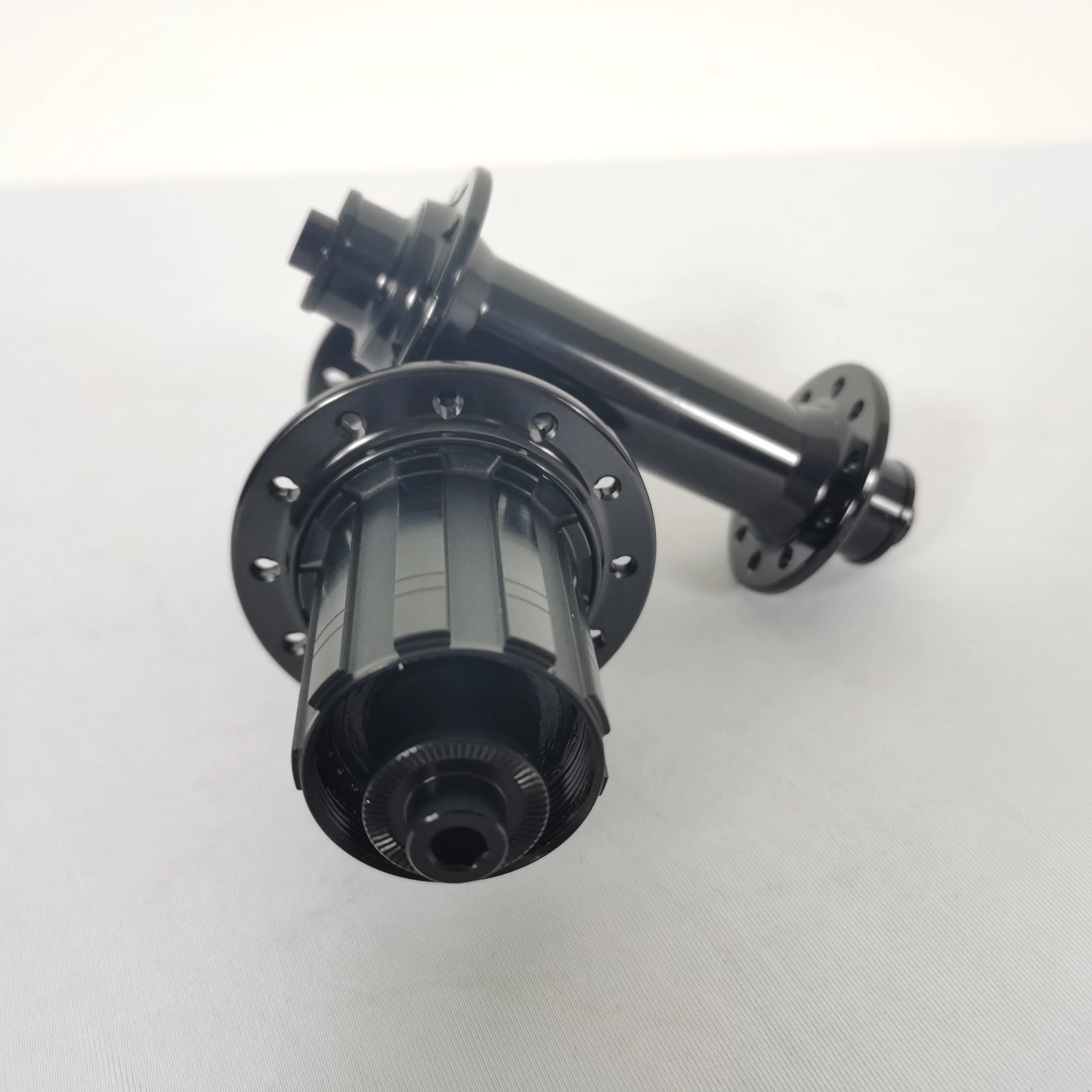 

R03 only wight 267g hub carbon road bike hub R13 HUB front 20 Hole weight 70g rear 24 holes weight 197g black hubs
