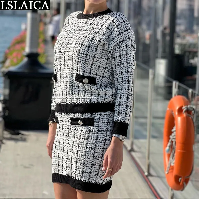 

Женский костюм, деловой Модный Топ с длинным рукавом и мини-юбка, цветные Повседневные вязаные наряды для женщин, 2 предмета, осенняя Офисная...