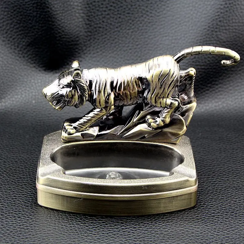 

Tiger Appearance Ashtray with Lighter Smoking Accessories for Weed Living Room Office Decoration Regalos Para Hombre Originales