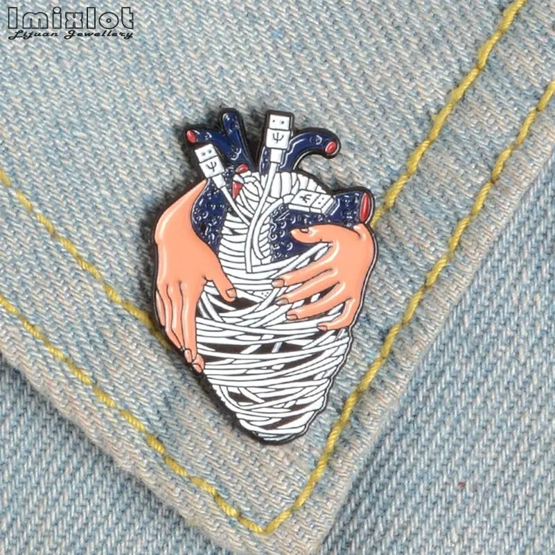 8style Anatomical Heart Enamel Pin Medical Anatomy Brooches Collar Pins for Doctor Nurse Lapel Denim Bags Badge Gifts | Украшения и