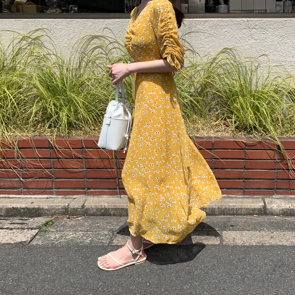 Женское шифоновое платье в стиле бохо летнее праздничное желтое с v-образным