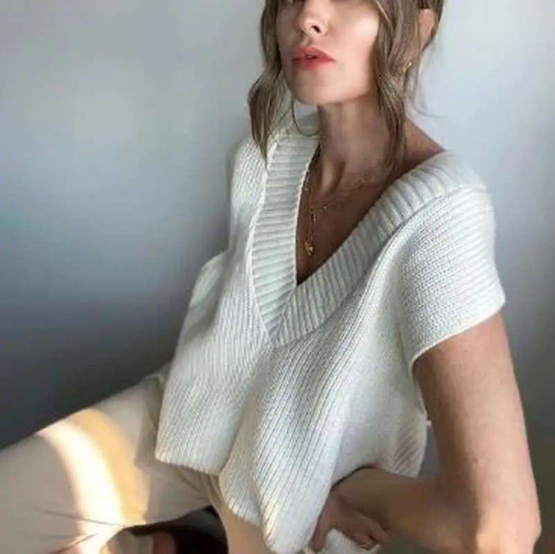 

Women's V-neck Sweater Vest Korean Style Solid Color Knitted Sleeveless Sweater Women's Autumn and Winter Leisure Loose Pullover