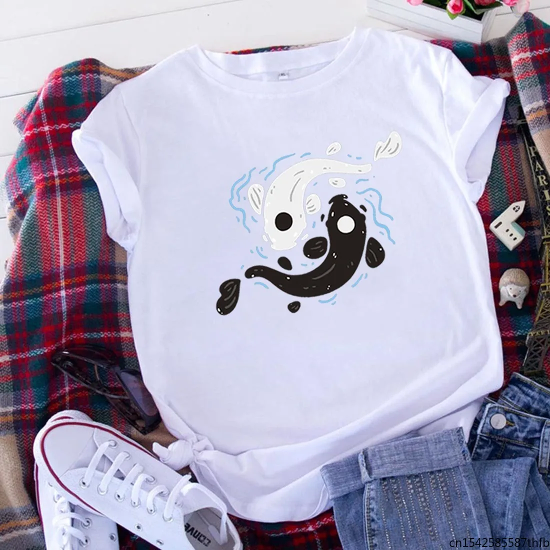 

Женская футболка с коротким рукавом, круглым вырезом