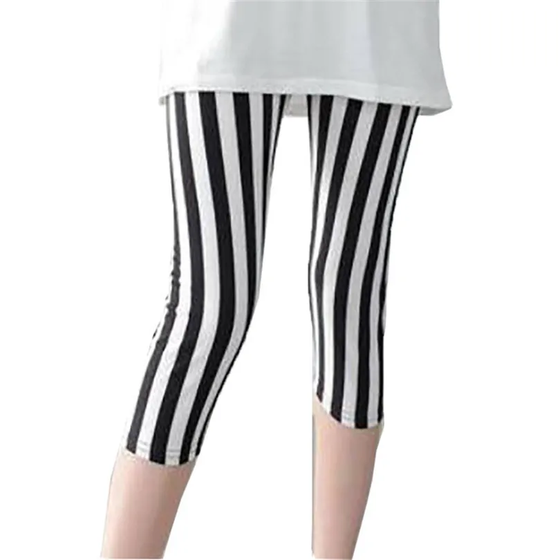 YGYEEG Fitness Sports Floral Printing Leggings Women High Quality Capris Lady Elastic Short Trousers Black Sweatpants Bottom