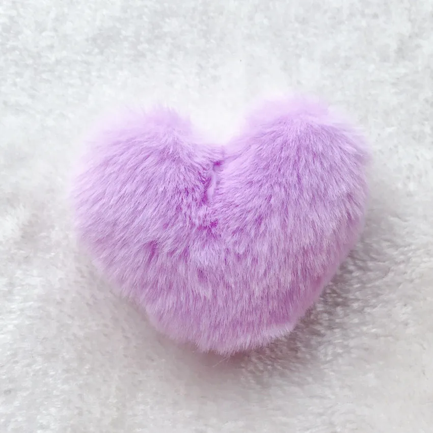 6 штук пушистых мягких помпонов из плюша в форме сердца 75*64 мм, из которых можно сделать украшения и брелки для ключей.