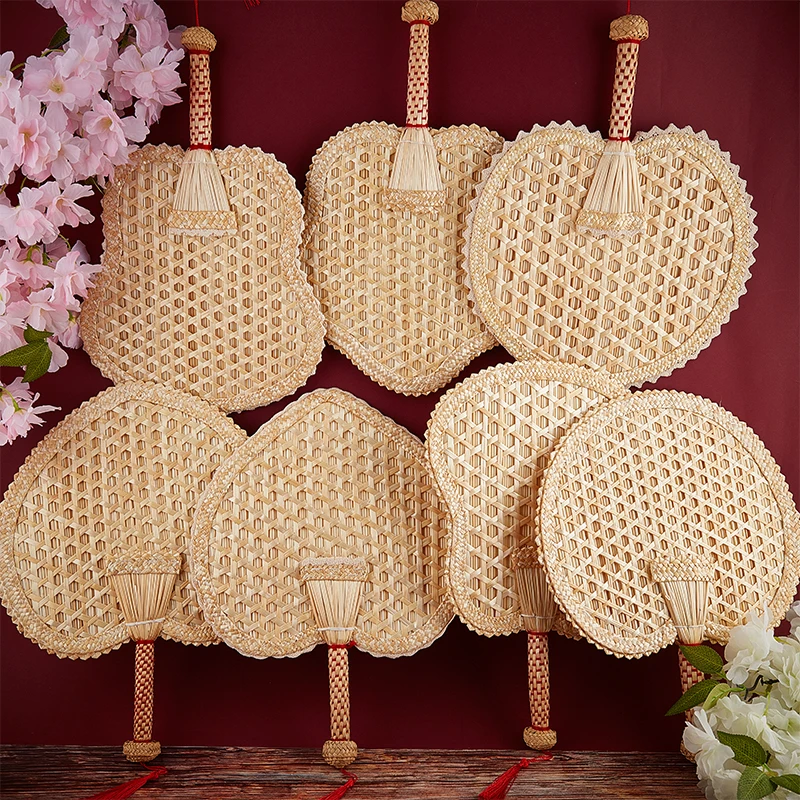 

1PC Hand-Woven Woven Straw Hand Fan Old Summer Natural Environmentally Friendly Hand-Woven Fan Decorative Fan For Home Decor