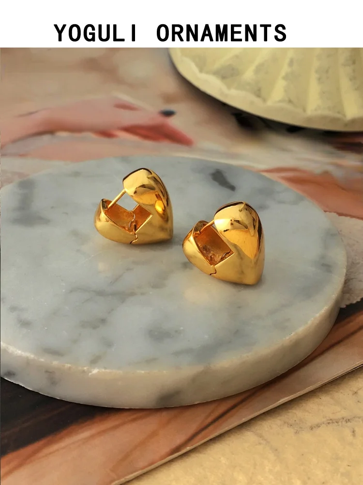 

Fashion Jewelry Heart Earrings Popular Design Hot Selling Golden Plating Simply Love Metal Earrings For Women Lady Party Gifts