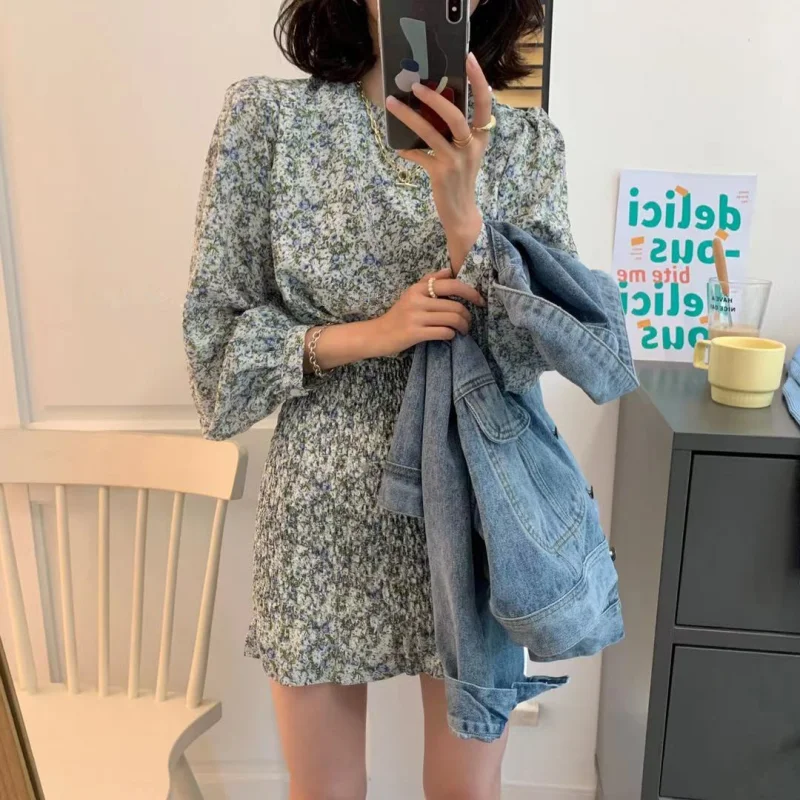 

Korean Temperament Floral Dress Female 2021 Early Spring New Hong Kong Style Round Neck Puff Sleeve Slim Slim All-Match Dress
