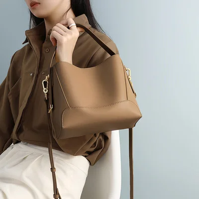 Сумка-мешок для женщин, модные мягкие сумки из 2023 натуральной кожи,  классическая женская сумка на плечо, Новая высококачественная сумка через  плечо | AliExpress