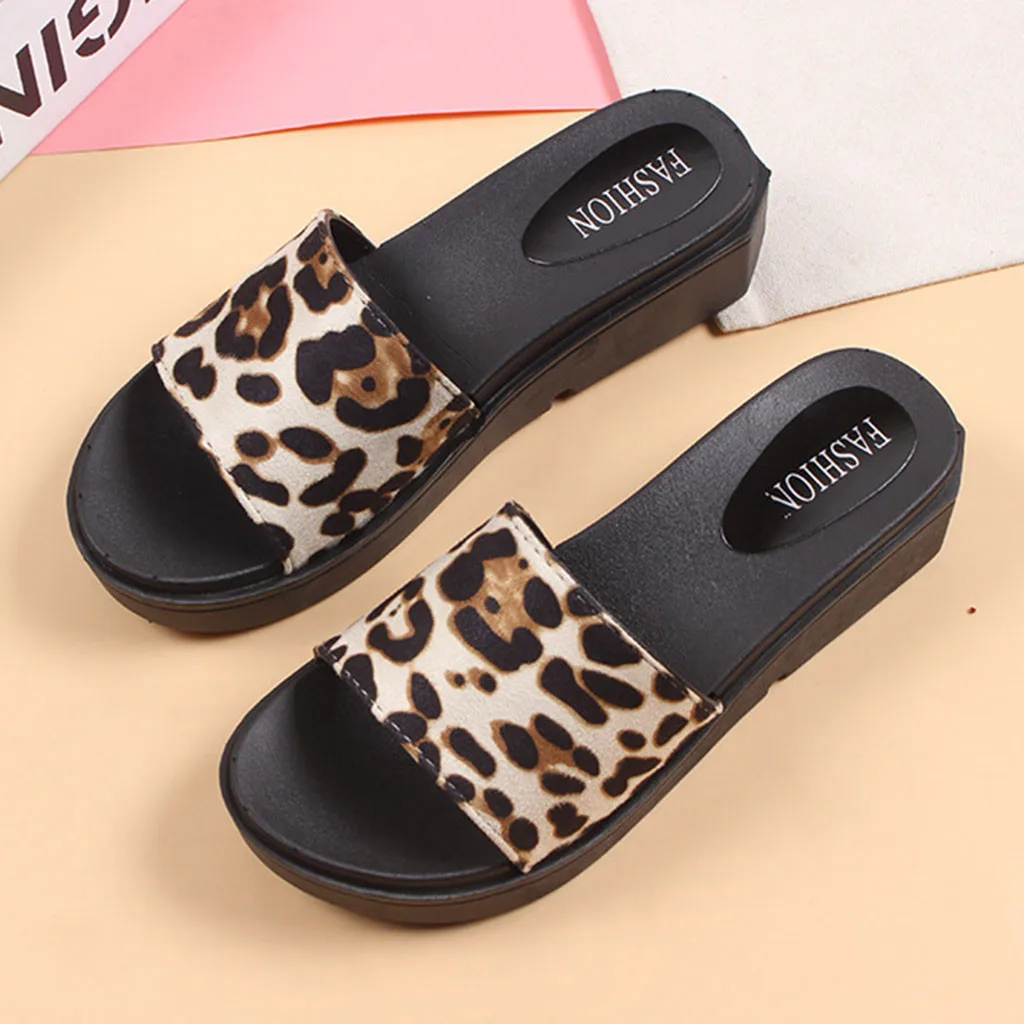 Леопардовые тапочки женская модная блестящая обувь на низком каблуке женские