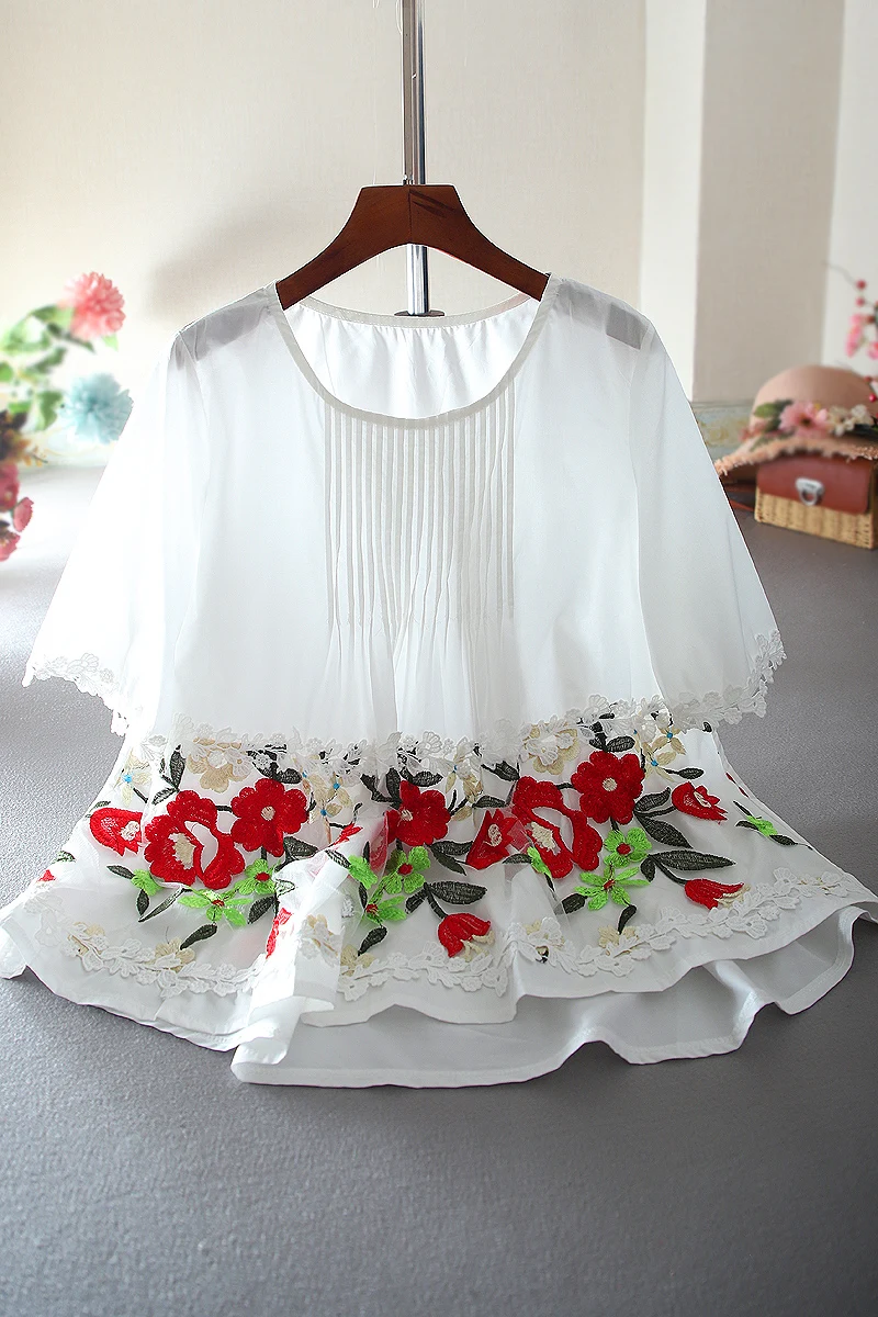 

SuperAen Loose Ruffles Embroidered Short Sleeves Slim Shirt Lace Patchwork A Line Blouse Summer Womens Tops