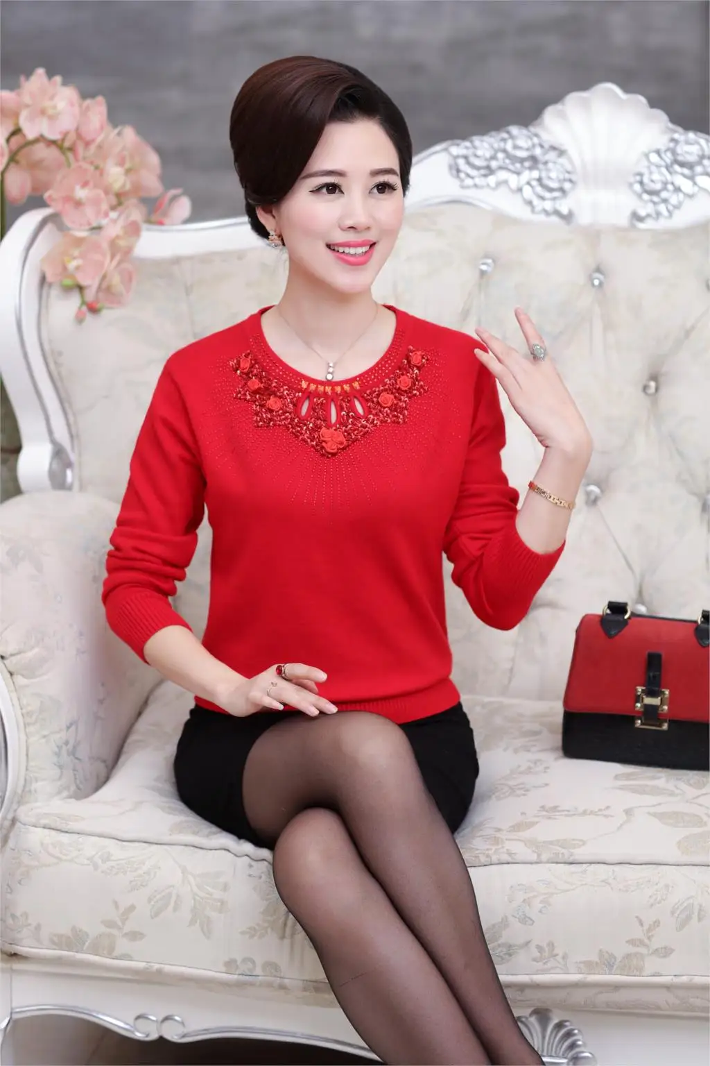 

2021 Women 's Spring And Winter Thick Bottomed Mother Fitted Round Neck Scarf Sweater