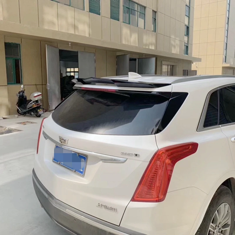 Чехол из АБС-пластика с имитацией углеродного волокна и цвета на заднем крыле для