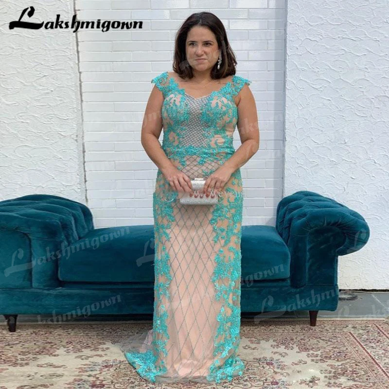 

Plus Size Sheath Mother of the Groom Dresses V Neck Sleeveless Appliques Beading Formal Wear Sweep Train Evening Party Gowns