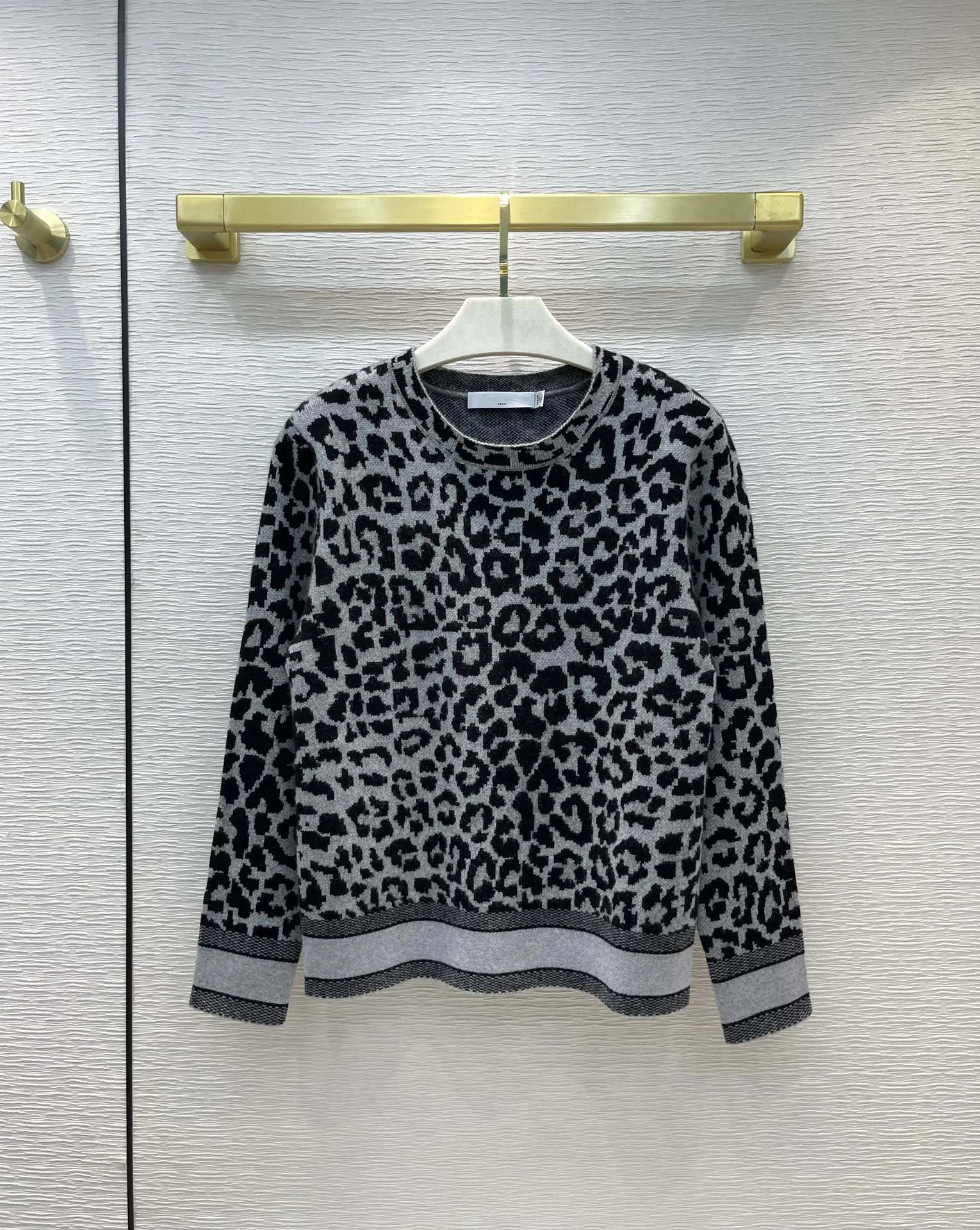 

100% Cashmere Autumn Gray Leopard Pullover Elegant Chic CD Knitted High Original Quality Tops Vintage Long Sleeves Print Sweater