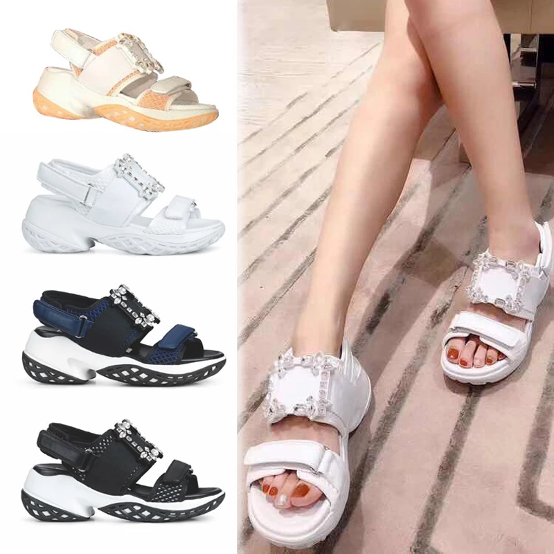 

Женские босоножки; Женская обувь на платформе для девушек; Туфли на плоской подошве женская обувь толстые нижние сандалии Брендовая женска...