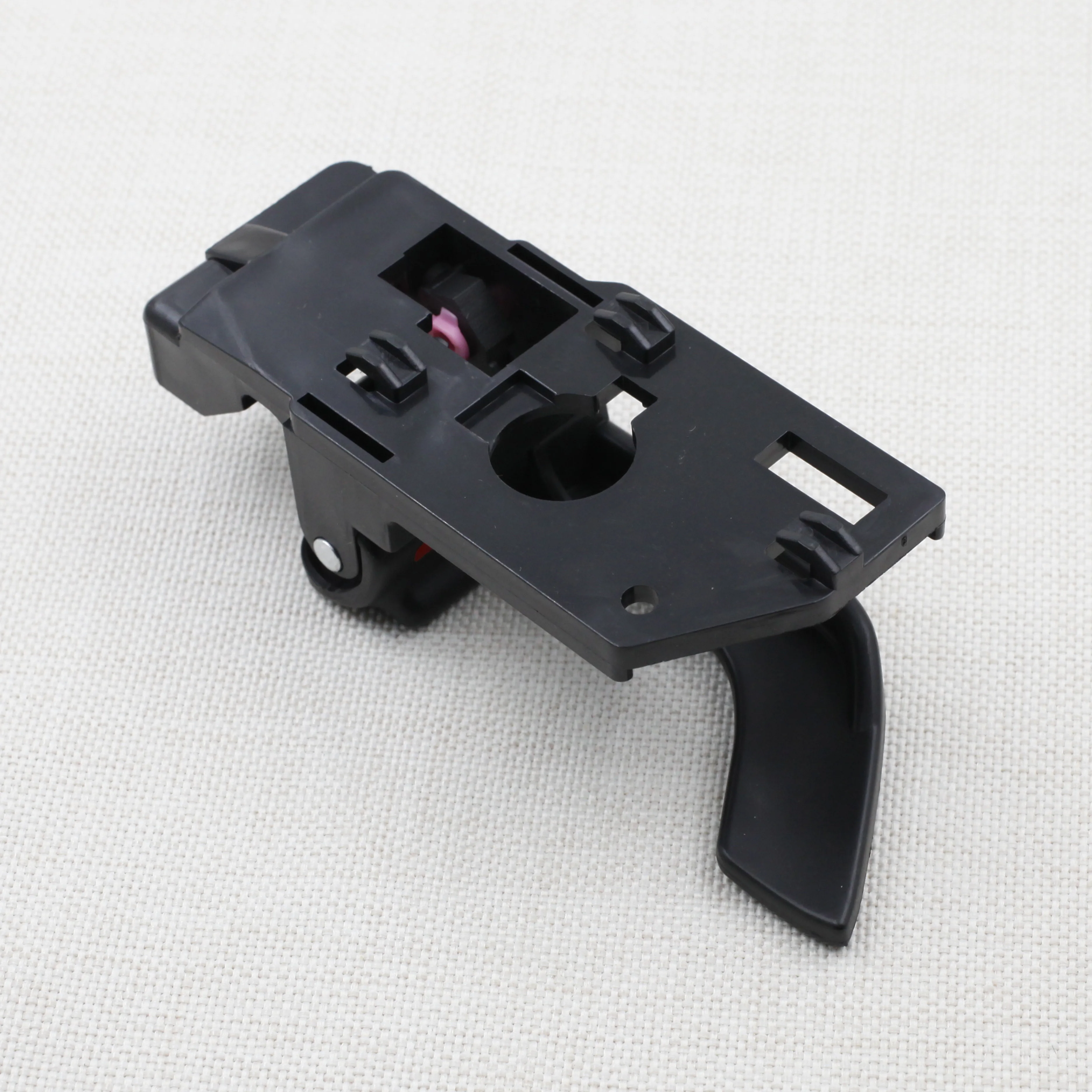 Левая и правая внутренняя дверная ручка 82620-2C000 82610-2C000 для Hyundai Tiburon 2003-2008 TIBURON TUSCANI