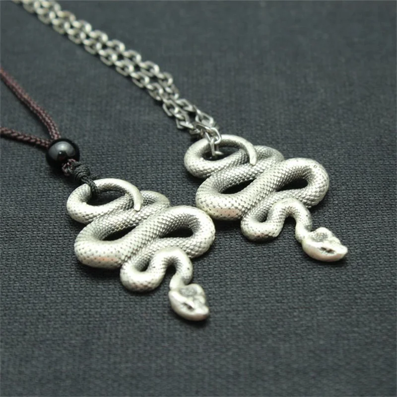 HelloLook 990 Pure Silver Animal Snake Pendant Gifts Punk Style Necklace Jewelry Accessories on переводится на русский язык следующим образом: Животное-змея из чистого серебра 990 HelloLook: подвеска, подарок, панк-стиль, ожерелье, ювелирные аксессуары.