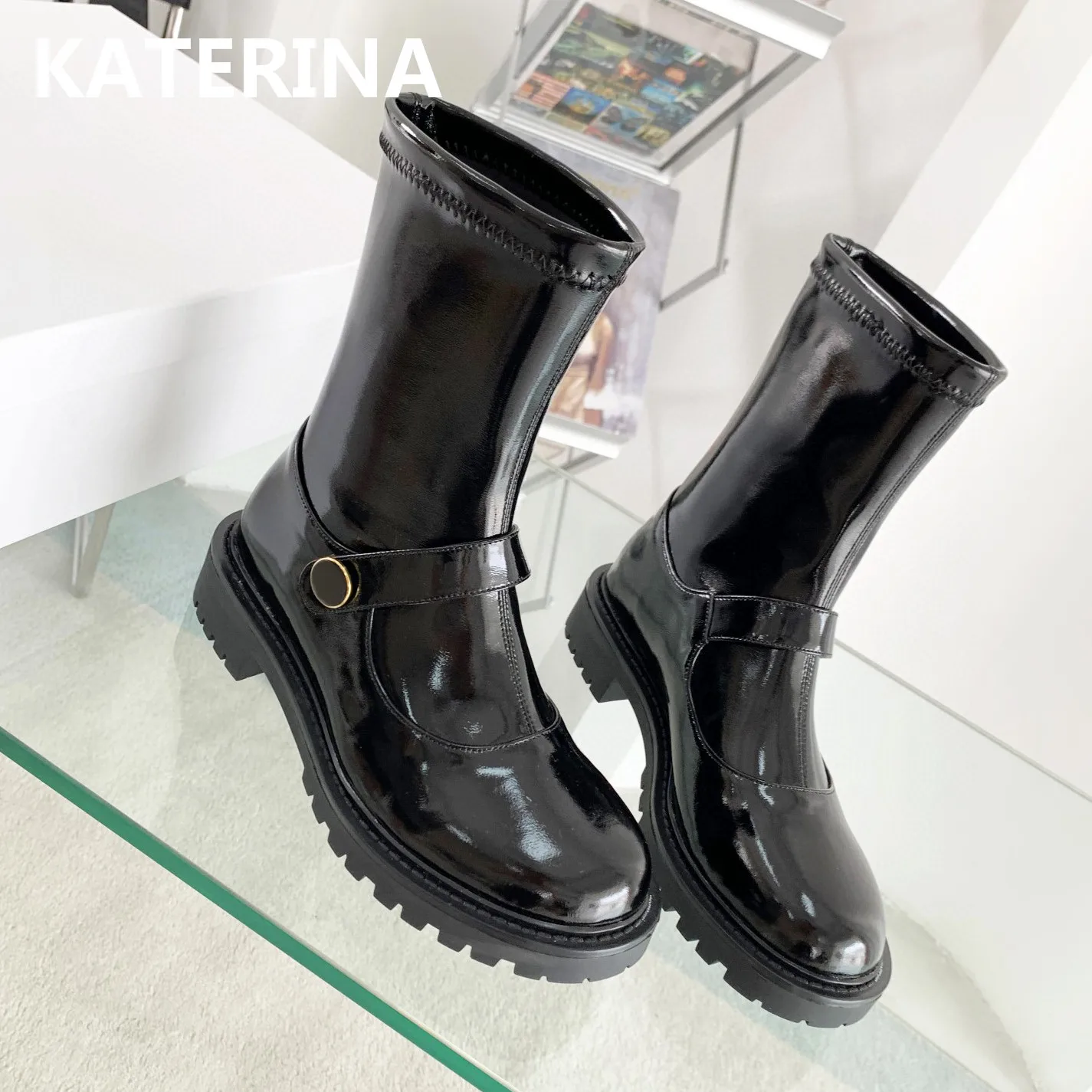 

Patent Leather Square Heels Round Toe Preppy British Style Winter Round Button Slip On Mid-Calf Boots Consise Mary Jeans Shoes