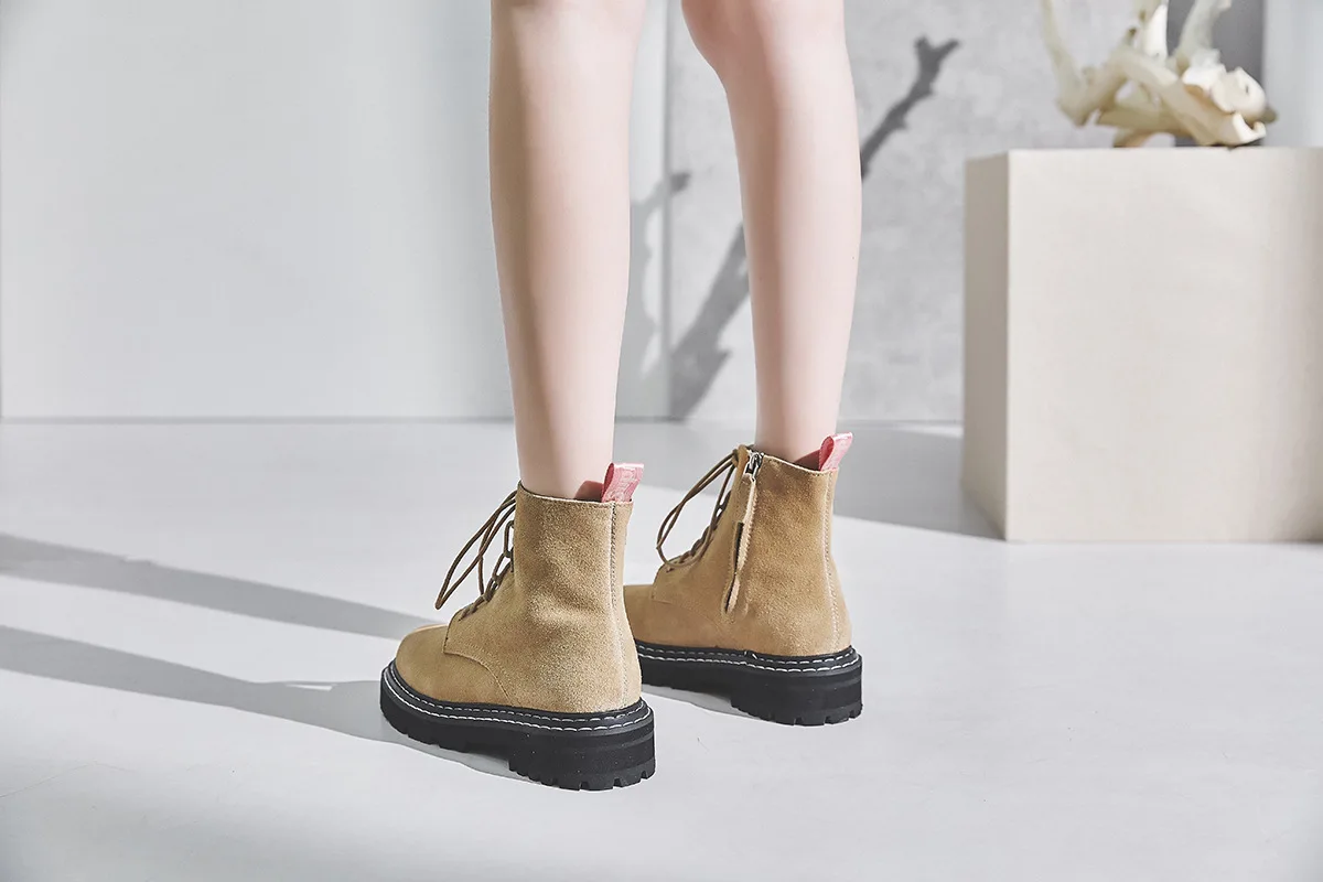 Botas mujer/ г. Повседневная обувь женские Ботинки martin модные брендовые женские ботинки из натуральной кожи ботинки белого цвета с перекрестной шнуровкой