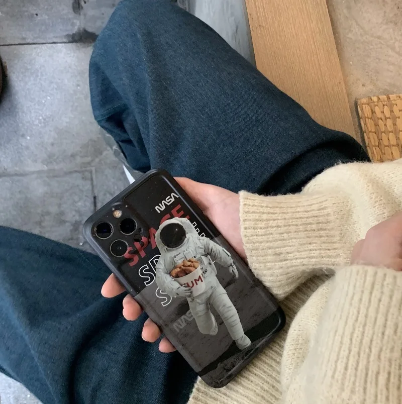 

Cute Cartoon Space Astronaut Case for IPhone 11 12 12Pro Max 12 Mini X XS XR 7 8 Plus SE 2020 Lens Protection Luxury Phone Cases