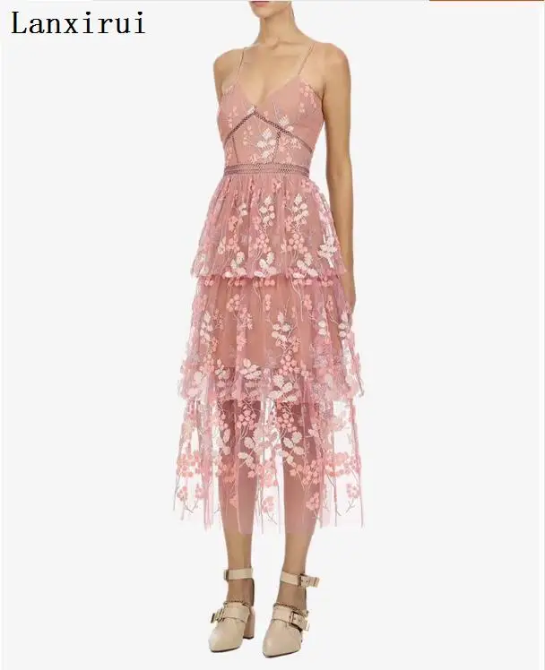 Белое черное цветочное кружевное на бретельках до середины икры с вырезами новое