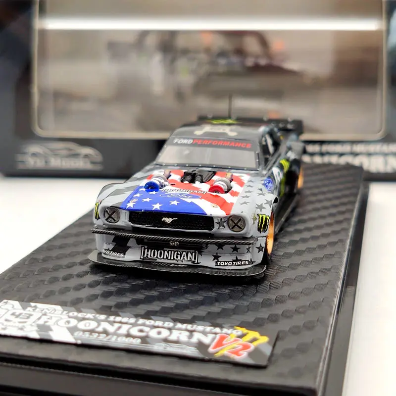 YM модель 1:64 для Ford Mustang 1965 Ken Block's Hoonicorn #43 версия 2 ограниченная| |