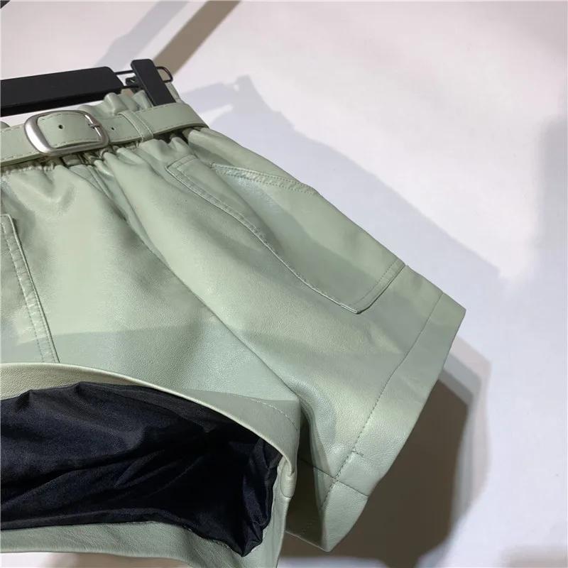 

Autumn Winter Faux Leather High Waist Shorts Women with Belt Pockets Wide Leg Sexy Shorts Short Femme Women Leather Shorts C5922