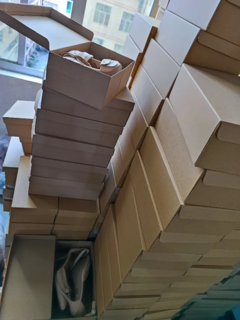 

Fashion Large Size Rhinestone Solid Color Suede Buckle High Heels Summer Refreshing Shoes For Ladies Sandals