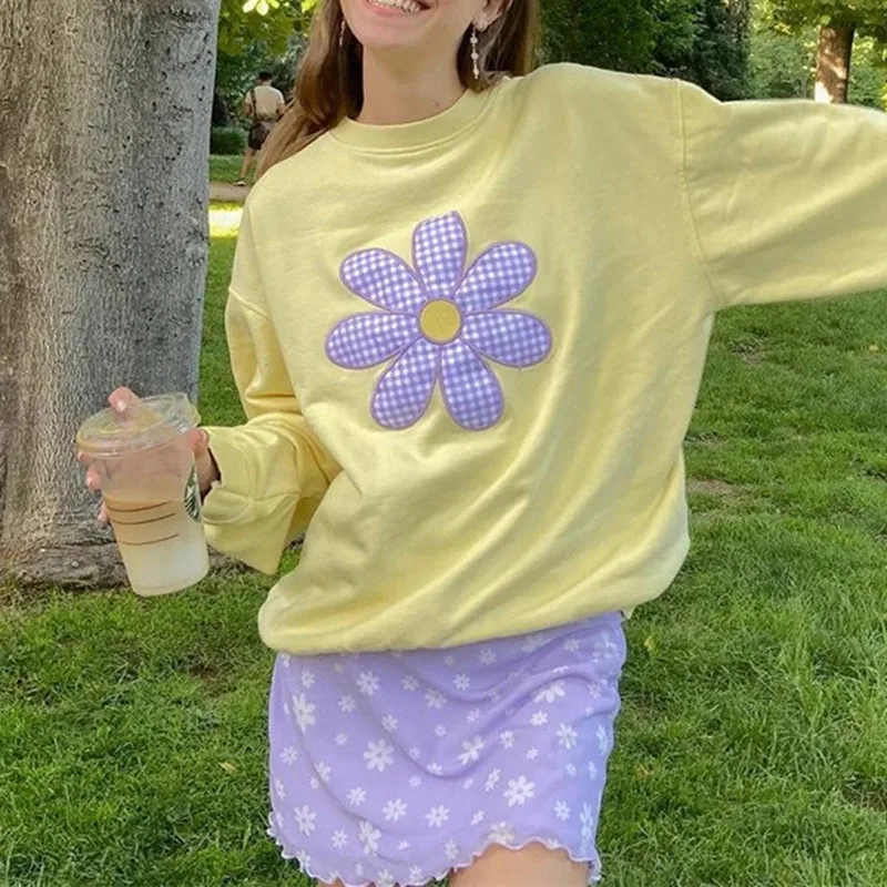 

Floral Cute Sweatshirt Women Autumn Winter 2021 Full Sleeve Embroidry Tops Yellow Casual O Neck Pullover Fashion