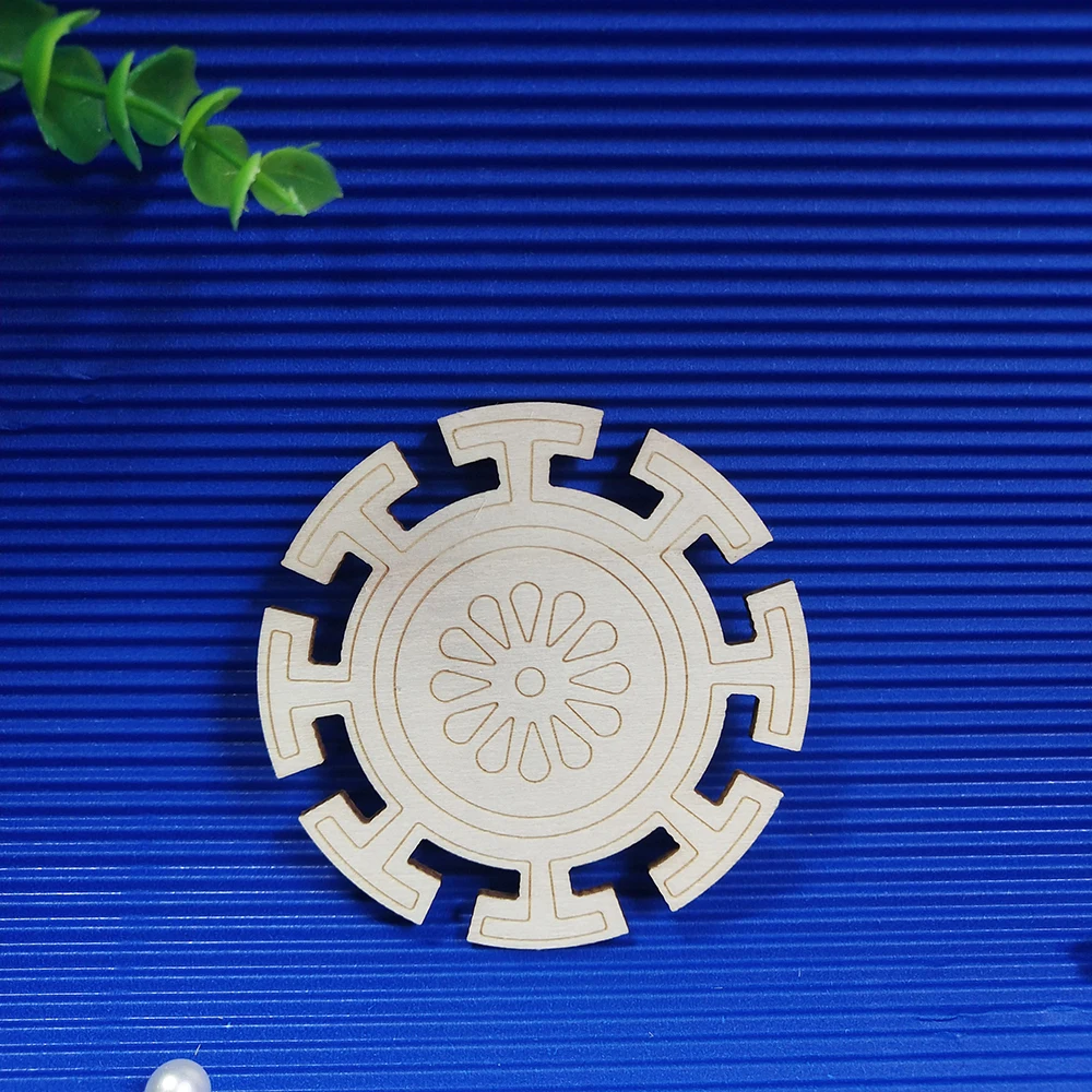 

1pcs Round shape Wooden DIY Product Creative Christmas Tree Pendant Gift Party Home Decoration wood diy manualidades