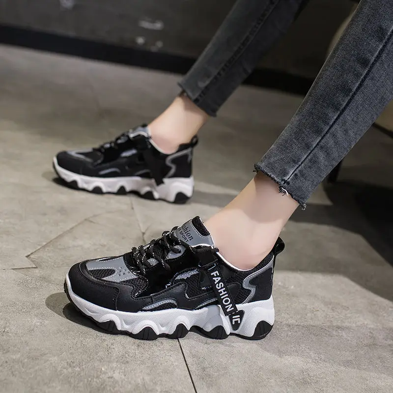 Кроссовки женские на массивной вулканизированной подошве повседневная