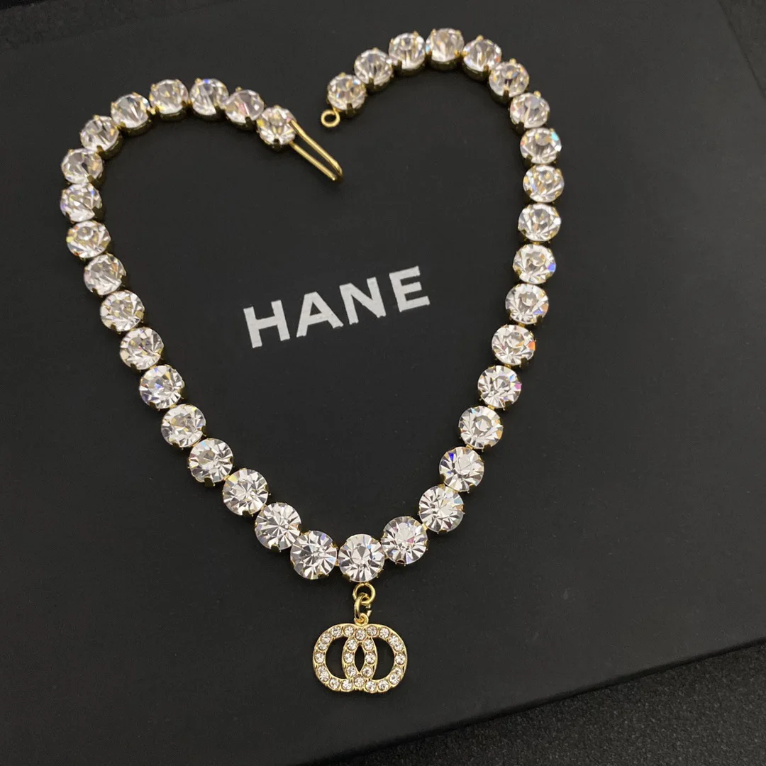 

Crystal Zircon Geometric High Quality Pendant Necklace Female New Style Popular Classic Fashion Temperament High-end Jewelry