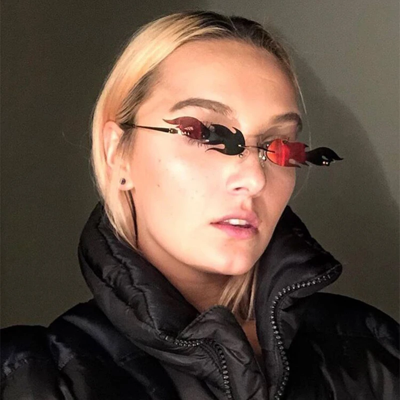 Очки солнцезащитные женские зеркальные небольшие модные солнечные очки без