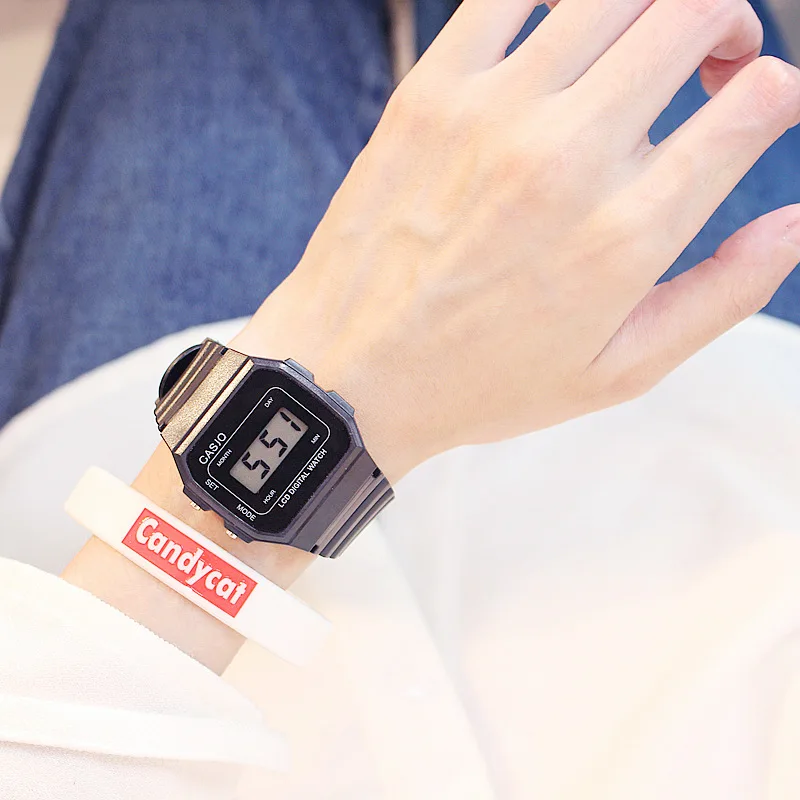 Модные взрывные детские маленькие квадратные настольные часы с силиконовым