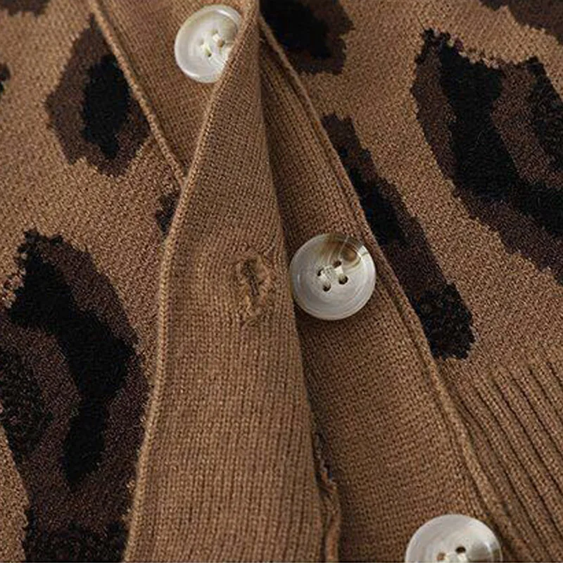 Женский кардиган с леопардовым принтом короткий вязаный свитер V-образным