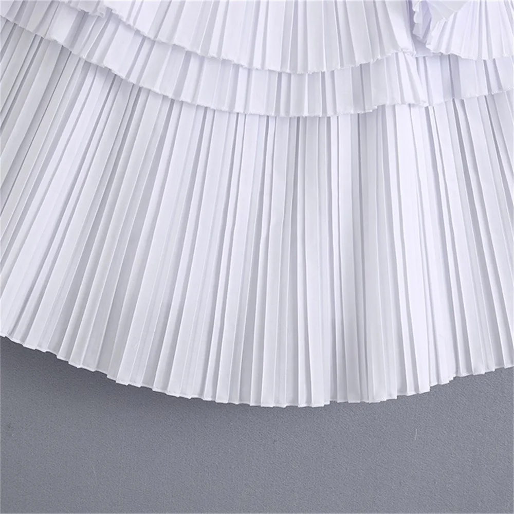 

2020 summer women's new French square collar flying flying sleeves loose and thin pleated shirt ruffled short shirt