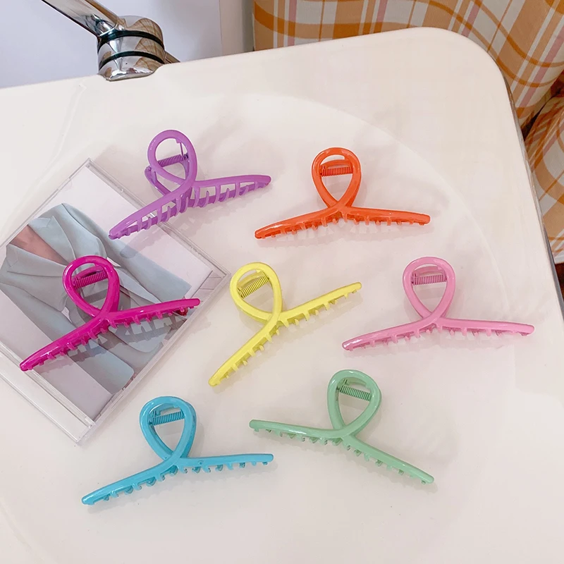 

Women Barrettes Metal Hair Claws Hair Accessories Hairclips Hairpins Ladies Hairgrip Headwear Girls Ornaments Crab Hair Bands