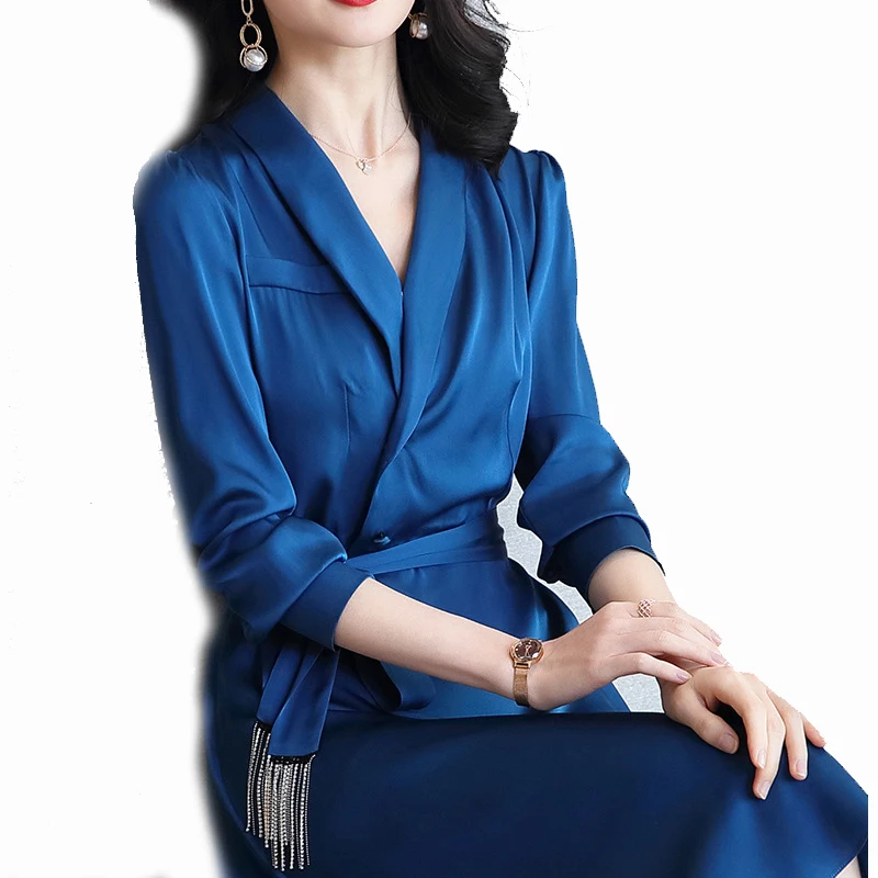 

Blue Trend Silk Long Sleeve Dress Women 2021 Spring and Autumn New Elegant V-neck Satin Silk A-line Skirt 500730