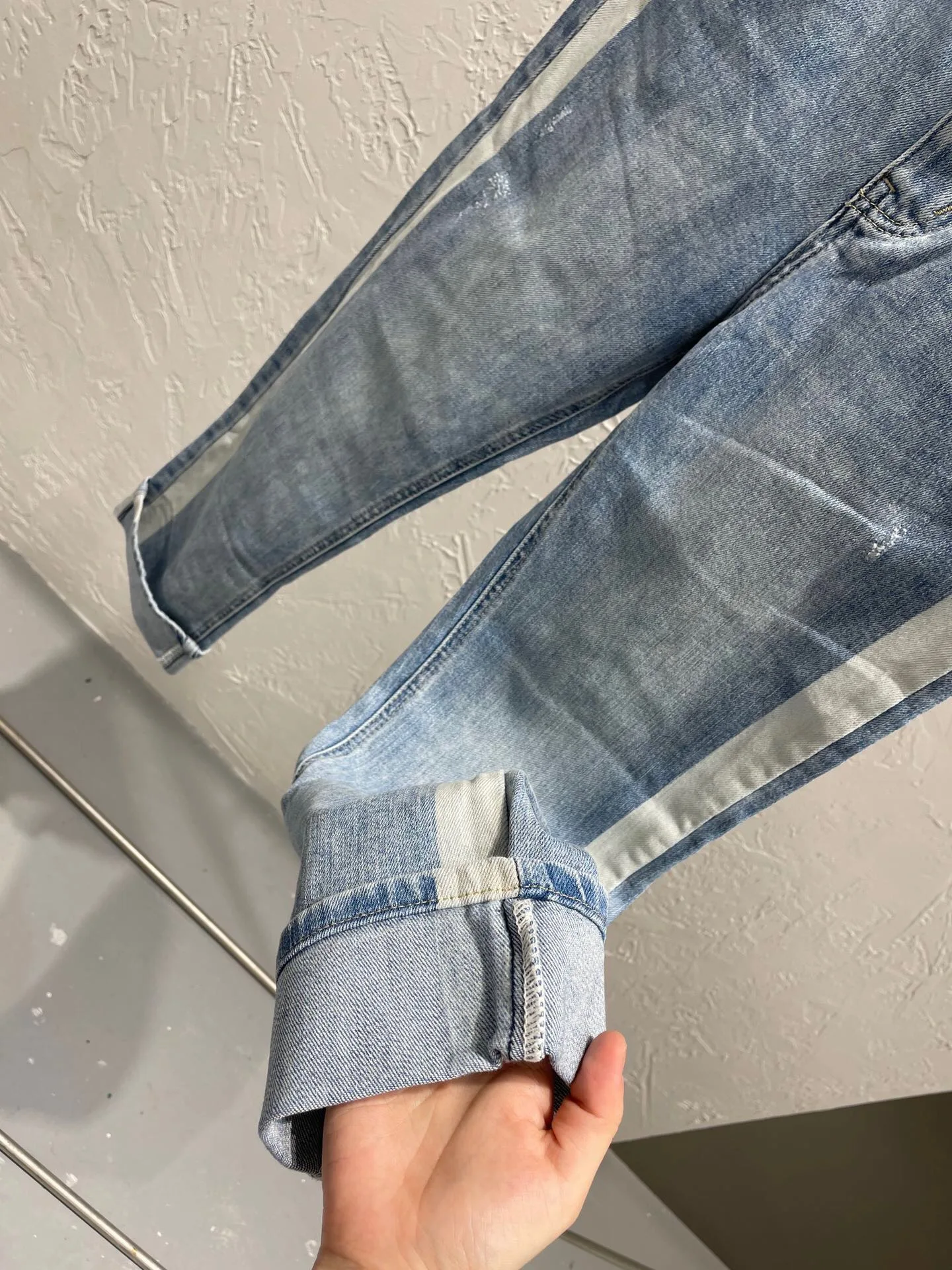 2021 Роскошные джинсы-карандаш в уличном стиле минималистичного дизайна