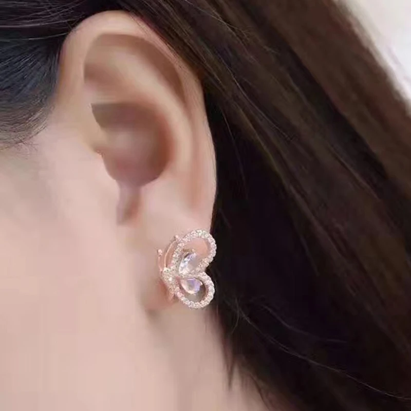 Красивые серьги гвоздики с драгоценными камнями в виде бабочек 4 шт. 4*6 мм Серьги