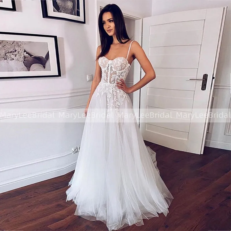 

Applique Illusion Boho Wedding Dress Spaghetti Straps Floral Plunging Tulle Bridal Gown Floor Length Robe De Soirée De Mariage